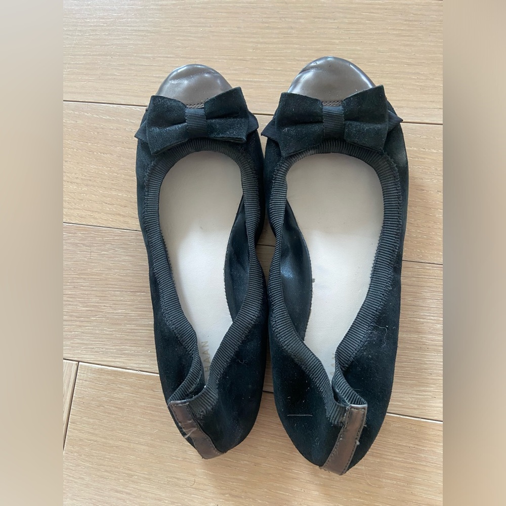 Super cute suede Cole Haan Black Ballet Shoes size 9